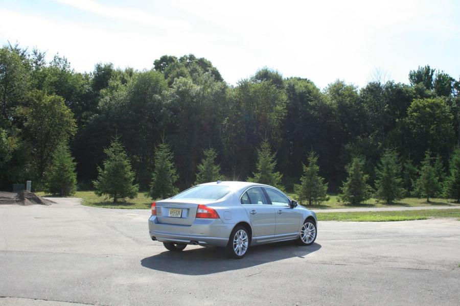  Volvo S80 AWD V8 2007 года  (фото 40 из 45)